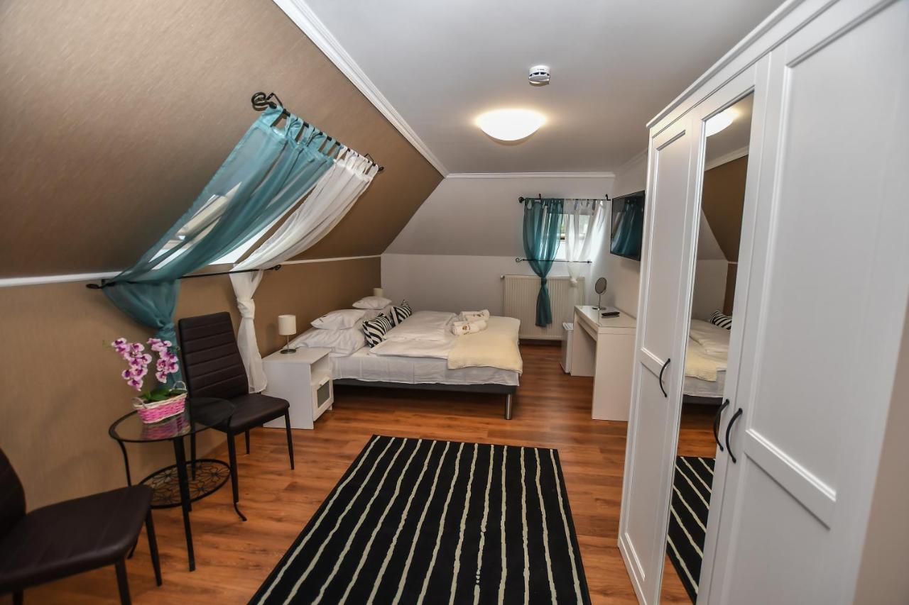 E-Vasko Panzio Borpince Bed & Breakfast Tokaj Bagian luar foto