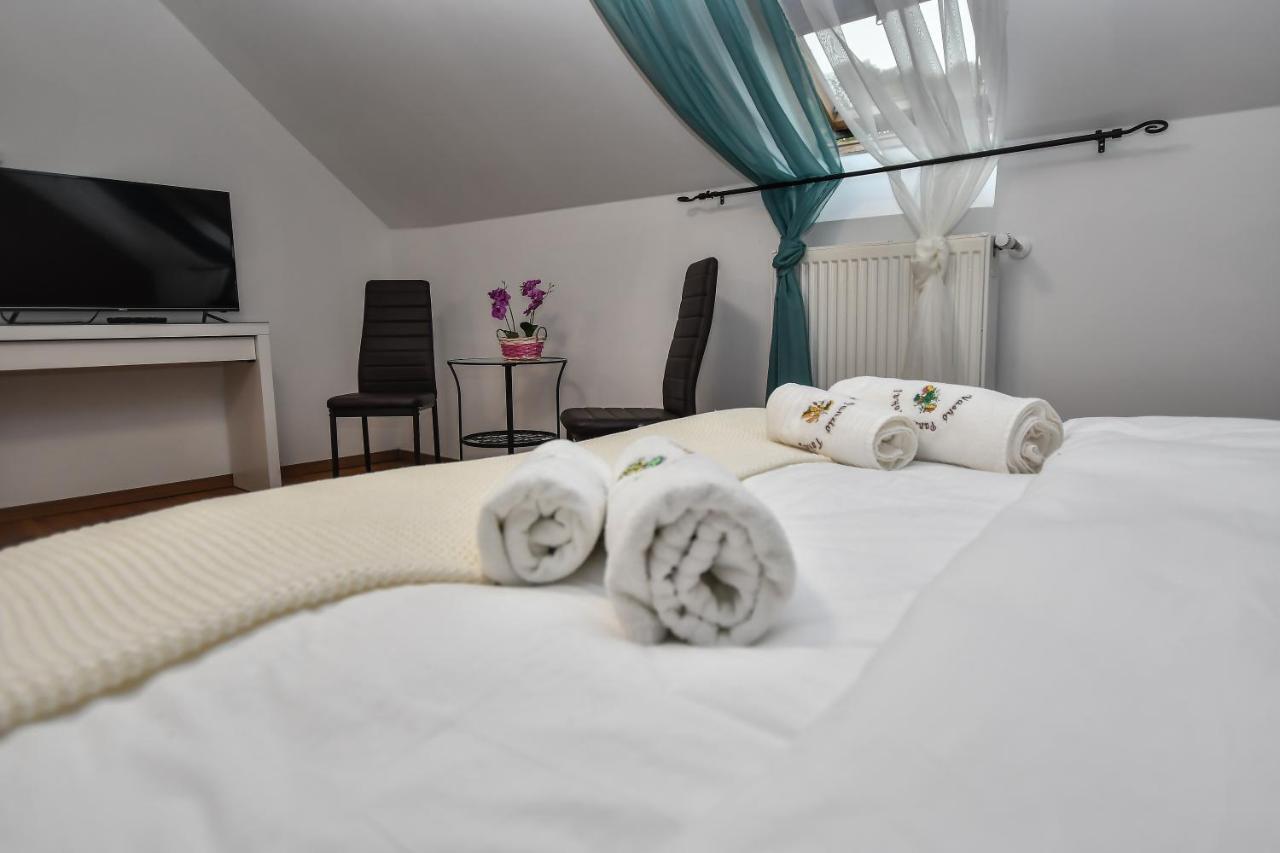 E-Vasko Panzio Borpince Bed & Breakfast Tokaj Bagian luar foto